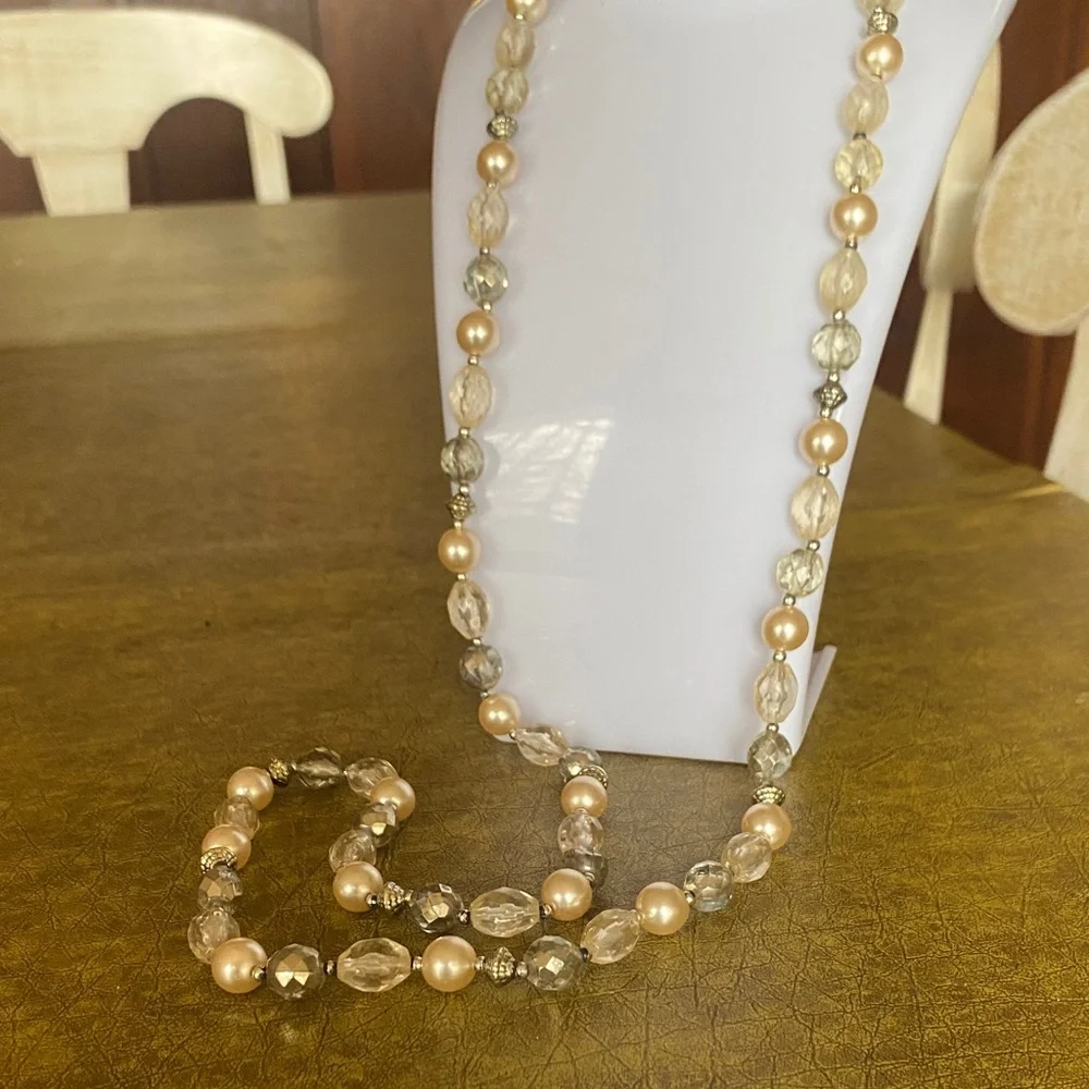 Vintage long Champagne faux Pearl and acrylic bead single Strand Necklace - Picture 1 of 6